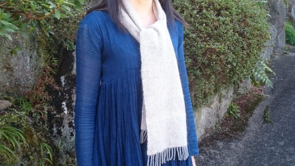 アンゴラマフラーとスカート