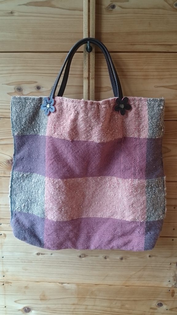 チューブ織のバッグ